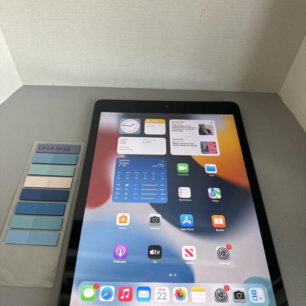 Apple iPad (8th Gen) - Wi-Fi, 32 GB, Gray, A2270