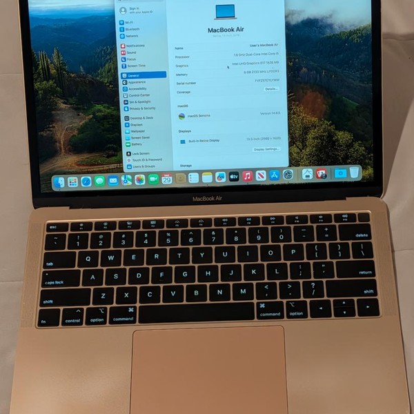 MacBook Air 2019 - 13 inch - 256 GB, Gold, 8 GB, Intel Core i5