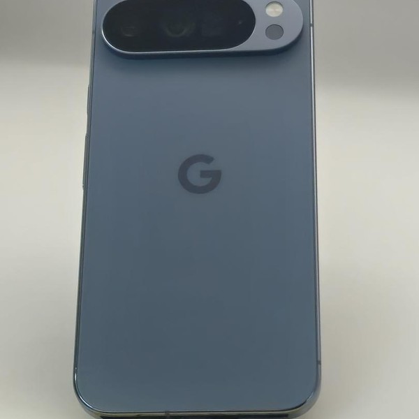 Google Pixel 10 Pro XL - Unlocked, 256 GB, Moonstone, GUL82