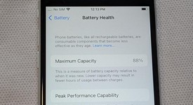 Good
													Apple iPhone SE 2nd Gen 2020 - T-Mobile, White, 256 GB, A2275, photo 3 of 4