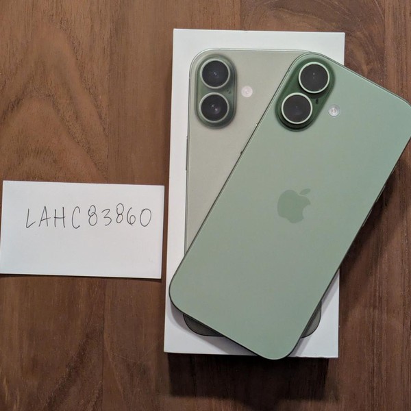 Apple iPhone 17 - Unlocked, 256 GB, Sage, A3258