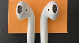 Used
													Apple AirPods 2nd Gen - Lightning Case, photo 4 of 5