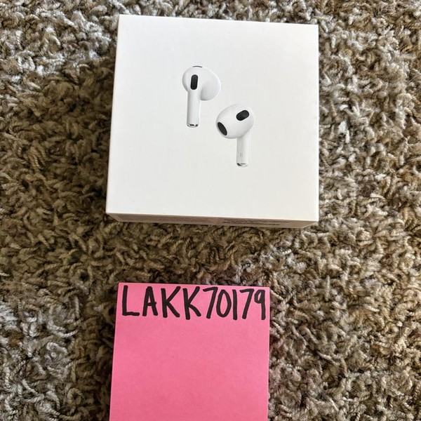 Apple AirPods (3rd Gen) - MagSafe Case
