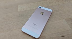 Good
													Apple iPhone SE 1st Gen 2016 - Unlocked, Rose Gold, 32 GB, A1662, photo 5 of 6