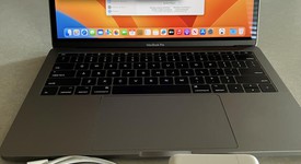 Good
													MacBook Pro 2017 (No Touch Bar) - 13" - I5, Gray, 256 GB, 8 GB, photo 4 of 16