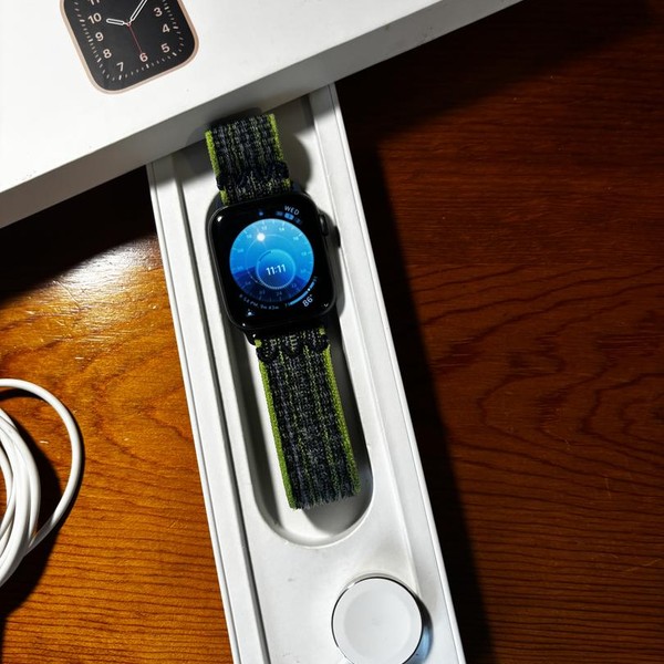 Apple Watch Series 6 44mm - Unlocked, Gray, A2294 - Cellular, Aluminum