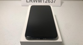 Good
													Apple iPhone Xs Max - Unlocked, Gray, 64 GB, A1921, photo 2 of 9