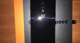 Mint
													OnePlus 6T - Unlocked, Gloss Black, 256 GB, 10 GB, A6013, McLaren Edition, photo 5 of 7