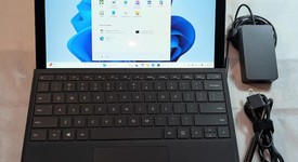 Good
													Microsoft Surface Pro 6 - Wi-Fi, Silver, 256 GB, 8 GB, photo 1 of 7