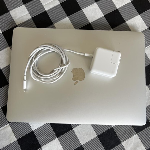 MacBook Air 2019 - 13 inch - 128 GB, Silver, 8 GB, Intel Core i5