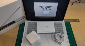 Mint
													MacBook Pro 2017 (No Touch Bar) - 13" - Silver, 128 GB, 8 GB, photo 2 of 12