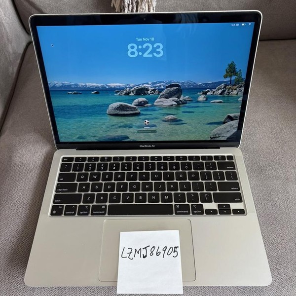 MacBook Air 2020 - 13 inch - 128 GB, Silver, 8 GB, Apple M1