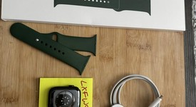 Good
													Apple Watch Series 7 45mm - Unlocked, Green, A2477 - Cellular, Aluminum, photo 3 of 3