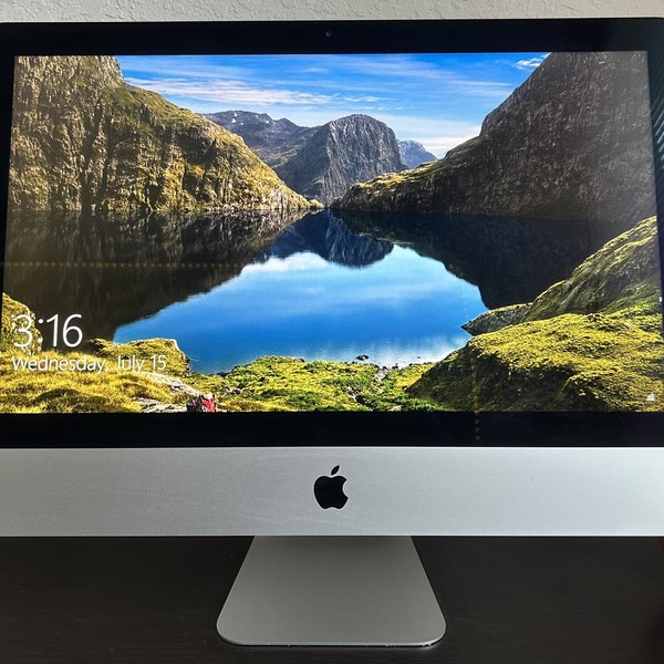 iMac 2017 21.5 inch - 256 GB, 8 GB, Intel Core i5