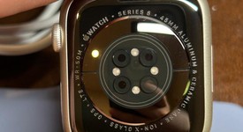 Mint
													Apple Watch Series 8 45mm - Unlocked, Starlight, A2774 - Cellular, Aluminum, photo 4 of 15