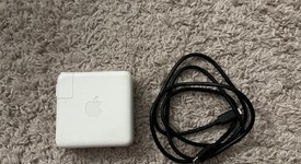 Good
													MacBook Pro 2016 (With Touch Bar) - 15" - Gray, 256 GB, 16 GB, photo 2 of 12