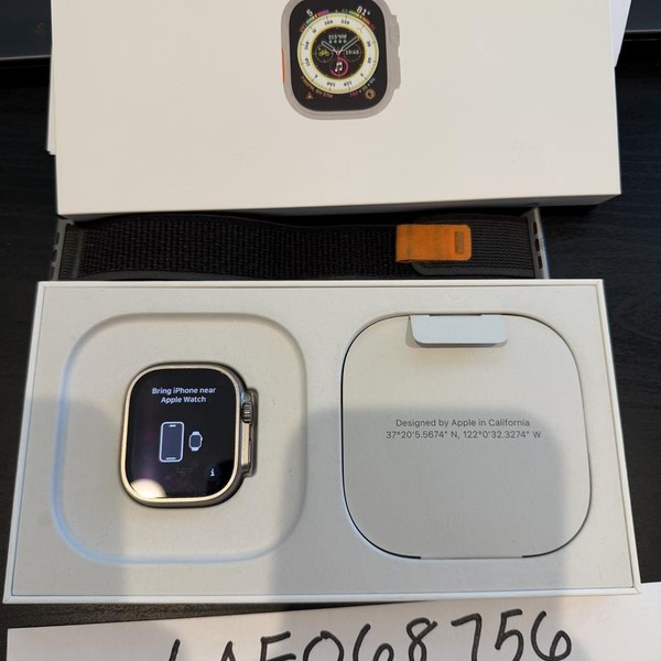 Apple Watch Ultra 49mm - Unlocked, Titanium, A2622