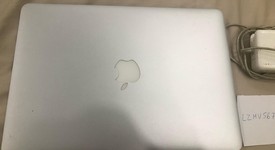 Good
													MacBook Air 2017 - 13" - I5, Silver, 128 GB, 4 GB, photo 3 of 5