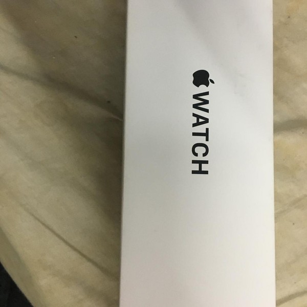 Apple Watch SE 2nd Gen 40mm - Unlocked, Starlight, A2726 - Cellular, Aluminum
