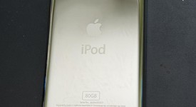 Good
													Apple iPod Classic 6th Gen 2008 - Black, 80 GB, photo 4 of 4