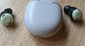 Used
													Google Pixel Buds Pro - Lemongrass, photo 2 of 3