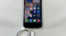 Mint
													Apple iPhone SE 3rd Gen 2022 - Unlocked, Midnight, 64 GB, A2595, photo 3 of 8