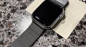 Good
													Apple Watch Series 8 41mm - Unlocked, Silver, A2772 - Cellular, Stainless, photo 3 of 8