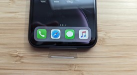 Mint
													Apple iPhone Xr - T-Mobile, Black, 64 GB, A1984, photo 3 of 8