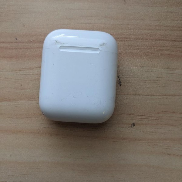 Apple AirPods 2nd Gen - Lightning Case