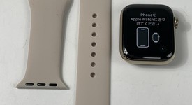 Good
													Apple Watch Series 6 40mm - Unlocked, Gold, A2293 - Cellular, Stainless Steel, photo 1 of 8