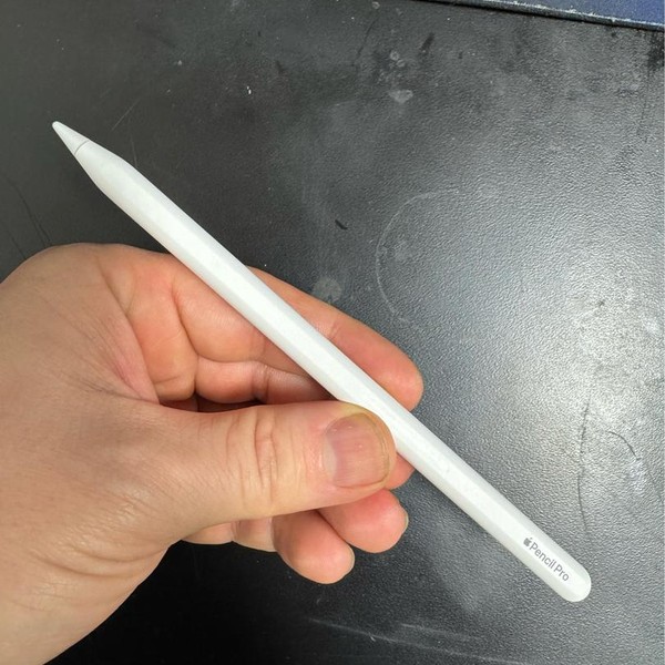 Apple iPad Pro 11 inch (M4) 2024 - Verizon, 256 GB, Black, 8 GB, A2837, Standard Glass