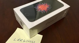 New
													Apple iPhone SE 1st Gen 2016 - Unlocked, Grey, 32 GB, A1662, photo 2 of 2