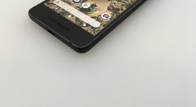 Good
													Google Pixel 2 - Verizon, Black, 64 GB, Verizon Edition, photo 3 of 16