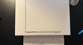 New
													MacBook Air 2025 (M4) - 13" - Apple M4, Silver, 256 GB, 16 GB, photo 3 of 4