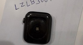 Fair
													Apple Watch SE 1st Gen 44mm - Gray, A2352 - GPS, Aluminum, photo 3 of 5