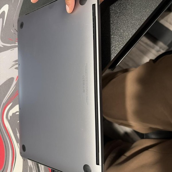 MacBook Pro 2016 (With Touch Bar) - 13 inch - 256 GB, Silver, 8 GB