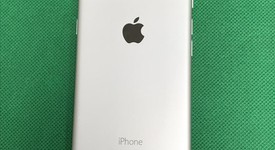 Mint
													Apple iPhone 6 - Unlocked, Silver, 64 GB, A1549, photo 5 of 5