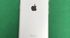 Mint
													Apple iPhone 6 - Unlocked, Silver, 64 GB, A1549, photo 5 of 6