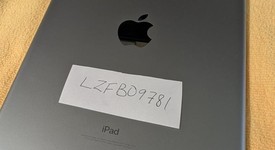 Good
													Apple iPad 5th Gen - Wi-Fi, Gray, 32 GB, A1822, photo 4 of 9