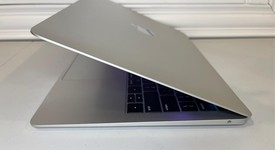 Good
													MacBook Air 2019 - 13" - I5, Gray, 128 GB, 16 GB, photo 5 of 10