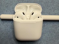Apple AirPods 2nd Gen