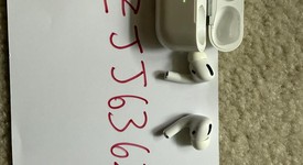 Used
													Apple AirPods Pro 1st Gen - MagSafe Case, photo 5 of 12