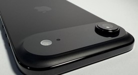 Mint
													Apple iPhone Air - Unlocked, Space Black, 256 GB, A3260, photo 1 of 11