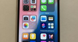 Fair
													Apple iPhone SE 2nd Gen 2020 - Unlocked, White, 64 GB, A2275, photo 5 of 10