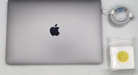 Mint
													MacBook Pro 2019 - 13" - I5, Gray, 256 GB, 8 GB, photo 1 of 4