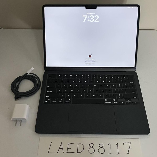 MacBook Air 2024 (M3) - 13 inch - 512 GB, Midnight, 8 GB, Apple M3, 8-core GPU