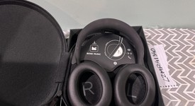 Used
													Bose Noise Cancelling Headphones 700 - Black, photo 4 of 6