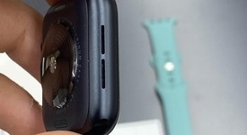 Mint
													Apple Watch SE 2nd Gen 40mm - Midnight, A2722 - GPS, Aluminum, photo 5 of 5