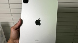 Mint
													Apple iPad Pro 11" 4th Gen 2022 - Unlocked, Silver, 128 GB, photo 1 of 8