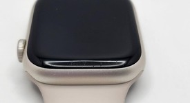 Good
													Apple Watch Series 9 45mm - Unlocked, Starlight, A2984 - Cellular, Aluminum, photo 4 of 8